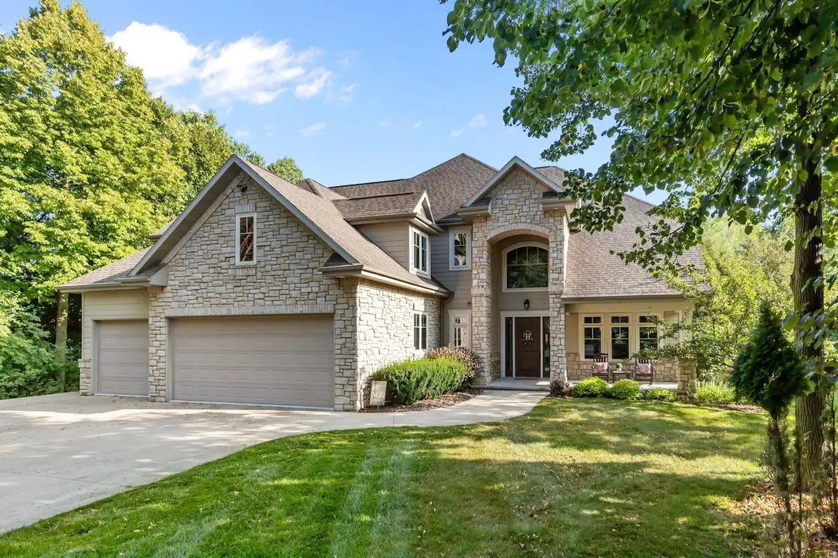 417 HIDDEN RIDGES WAY, Combined Locks, WI 54113 - #1