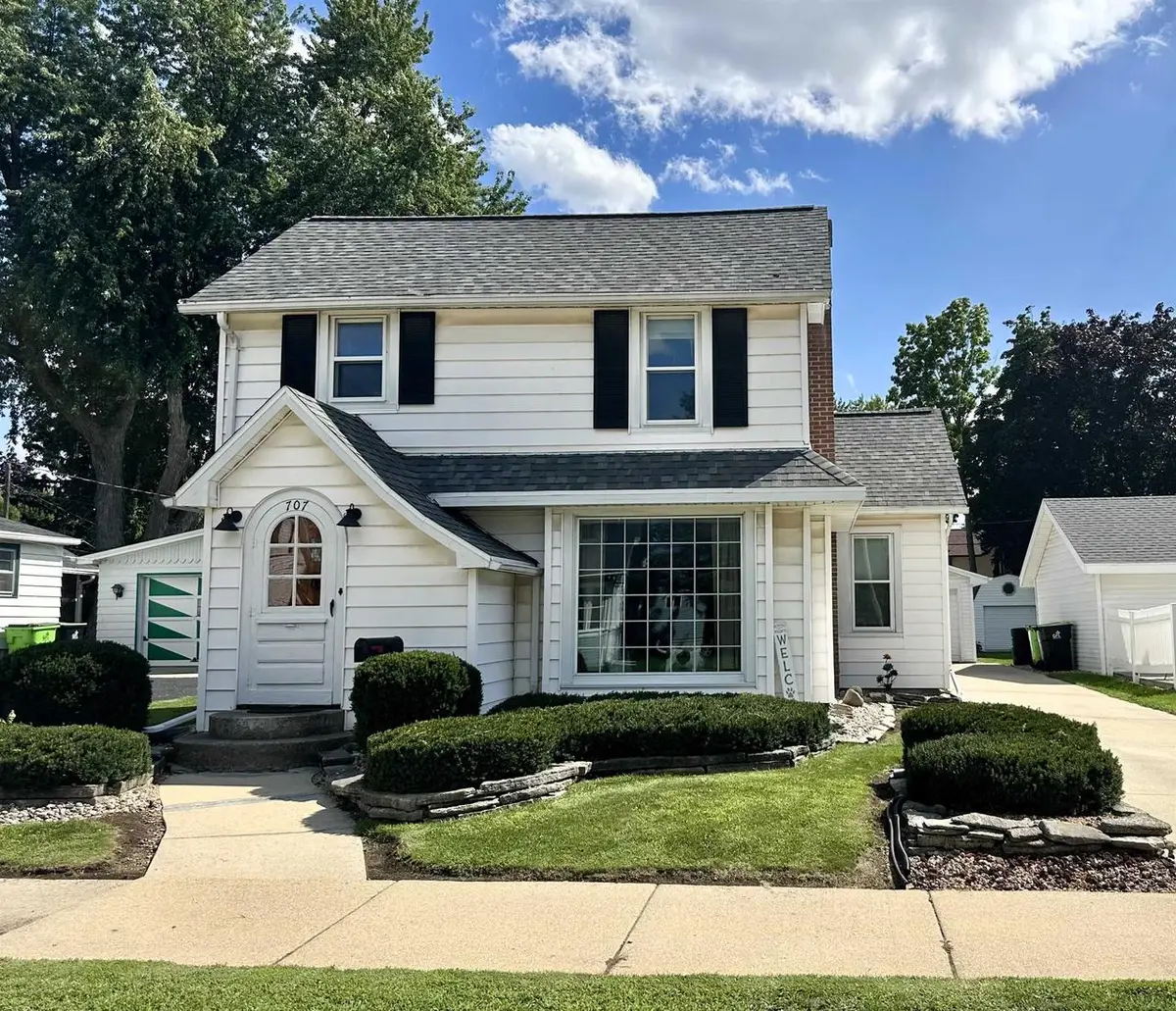 707 E MAIN STREET, Waupun, WI 53963 - #1