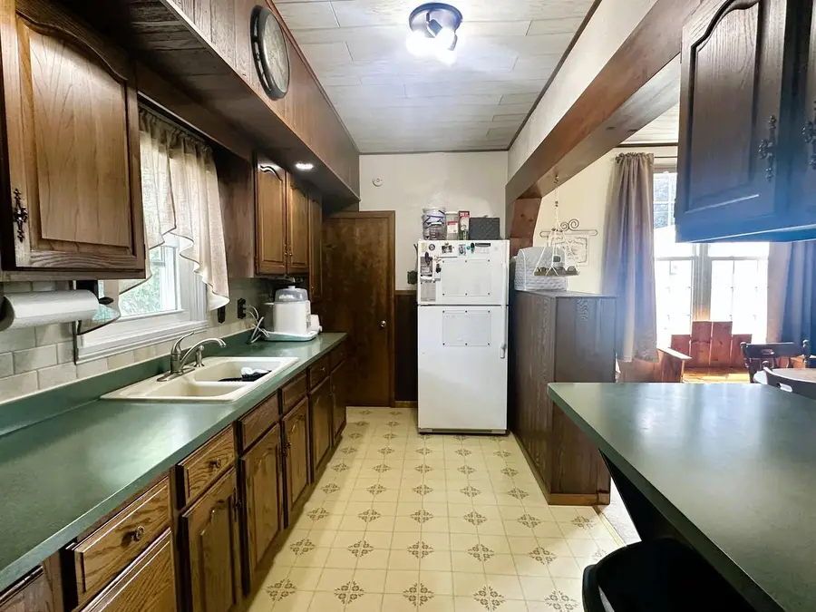 707 E MAIN STREET, Waupun, WI 53963 - #3