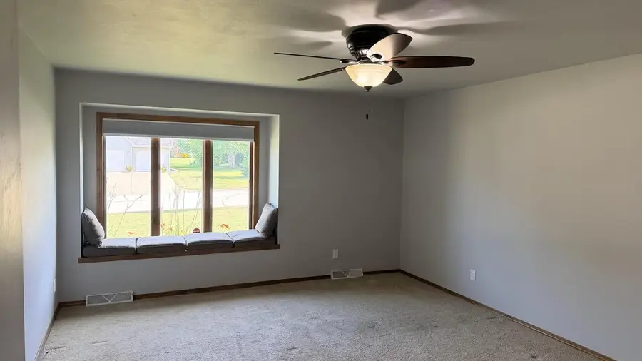2758 CHAR LA MAR DRIVE, Green Bay, WI 54311 - #2