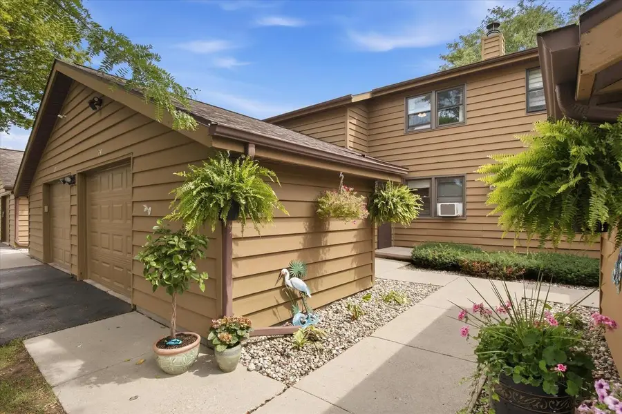 970 MANOR DRIVE  #74, Neenah, WI 54956 - #2