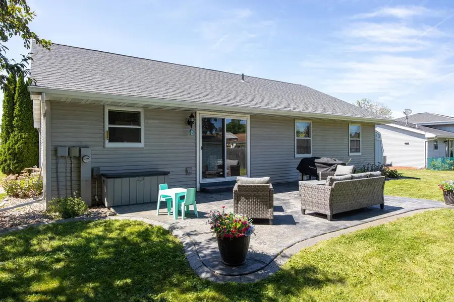 1900 FIELDCREST DRIVE, Kaukauna, WI 54130 - #3