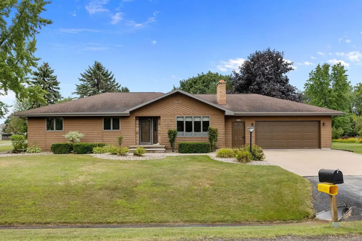 N9626 DARBOY DRIVE, Appleton, WI 54915 - #1