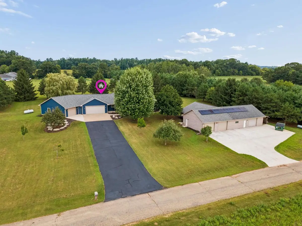 E8522 THIEME DRIVE, Fremont, WI 54940 - #1
