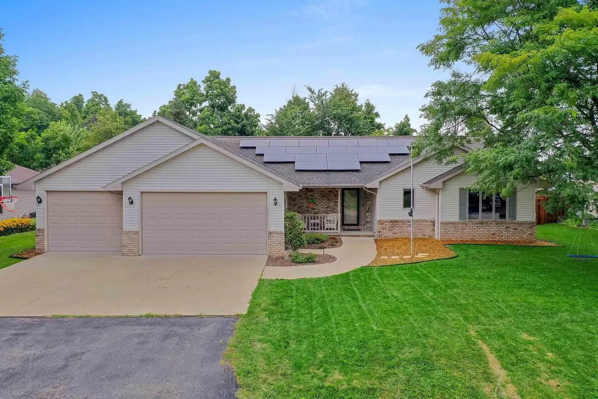 W5132 BLUE HERON COURT, Sherwood, WI 54169 - #1