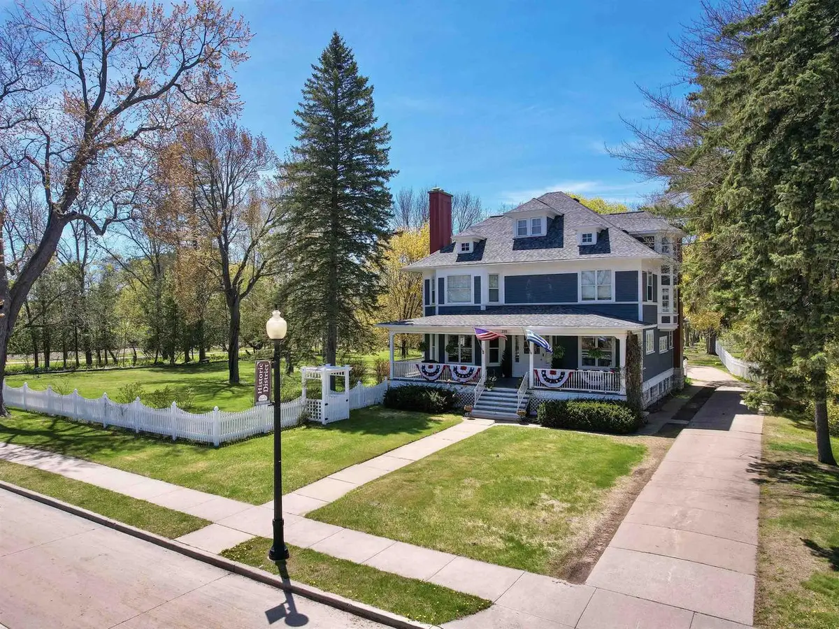 2115 RIVERSIDE AVENUE, Marinette, WI 54143 - #1