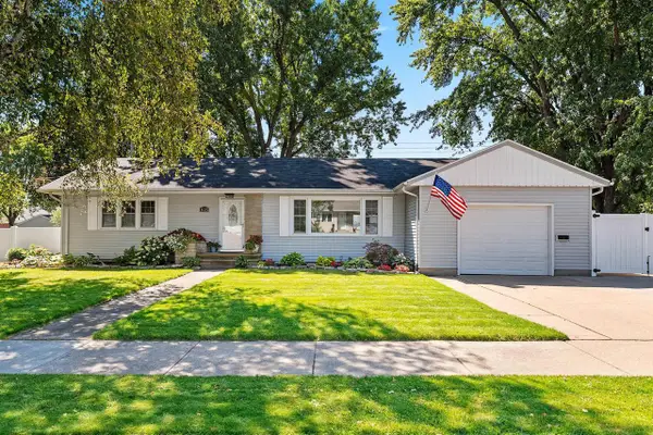 825 W MARQUETTE STREET, Appleton, WI 54914