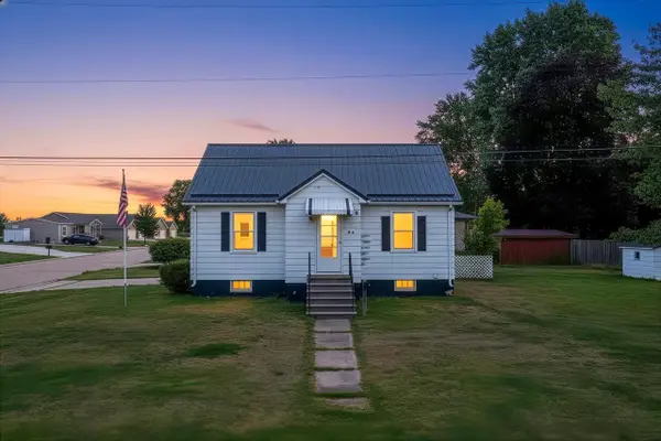 318 HALL AVENUE, Oconto, WI 54153