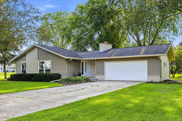 N7104 LEONARD DRIVE, Fond Du Lac, WI 54935
