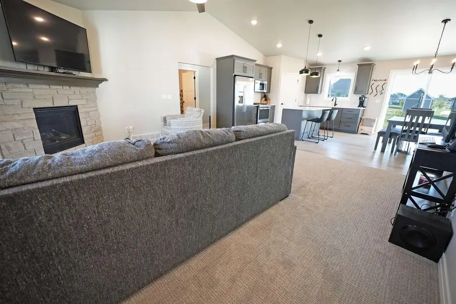 880 JOEANNA WAY, Pulaski, WI 54162 - #2