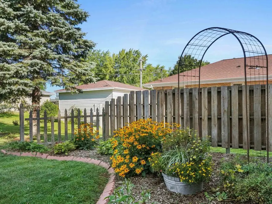 315 PARKER AVENUE, Algoma, WI 54201 - #3