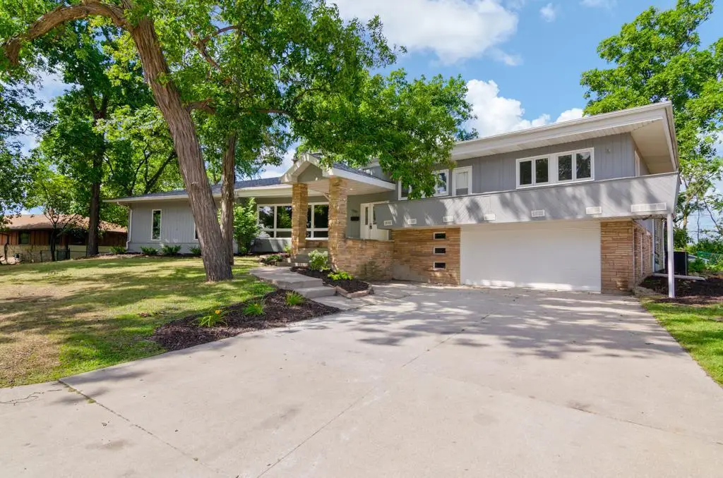 985 BRIDGEWOOD DRIVE, Neenah, WI 54956 - #1