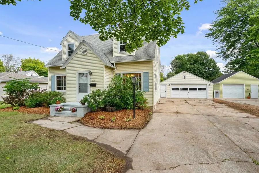 117 S LINCOLN STREET, Kimberly, WI 54136 - #2