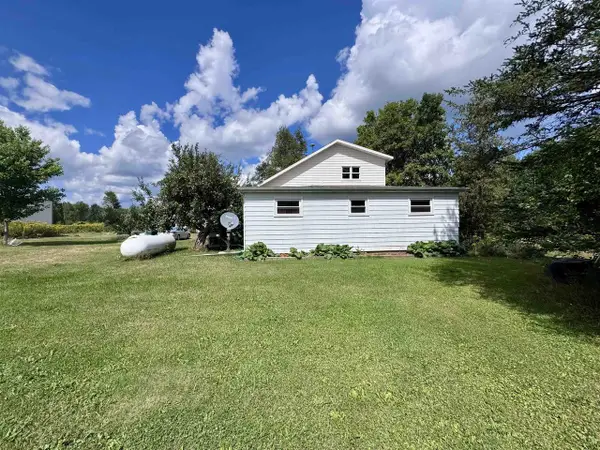 N6337 COUNTY RD E, Tomahawk, WI 54487