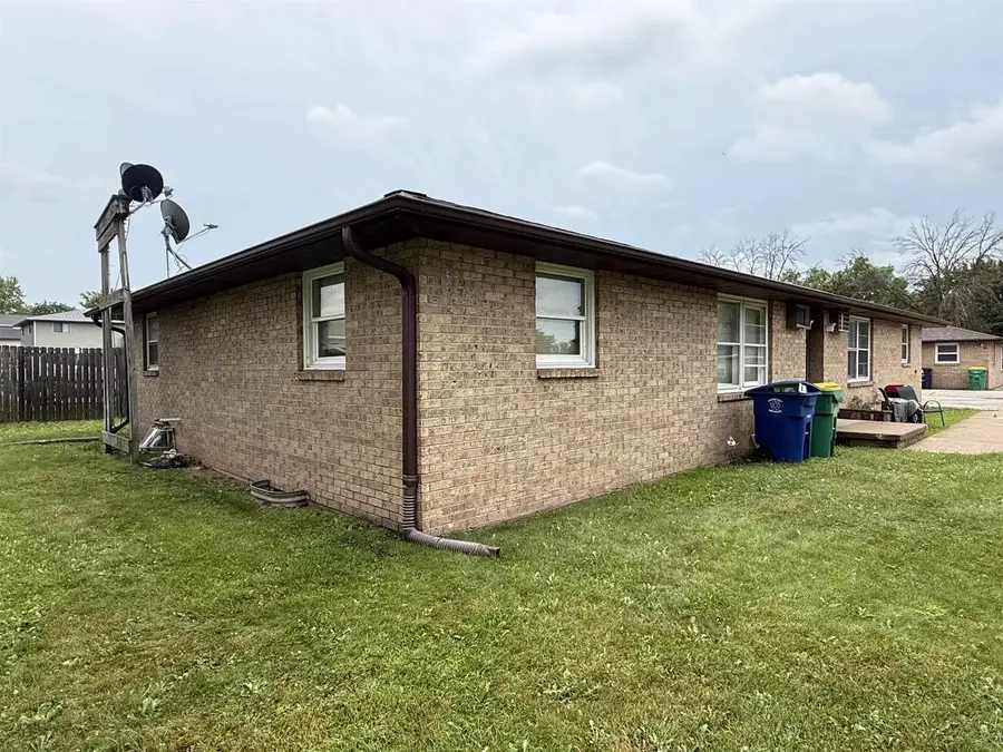 2241 IMPERIAL LANE, Green Bay, WI 54302 - #2
