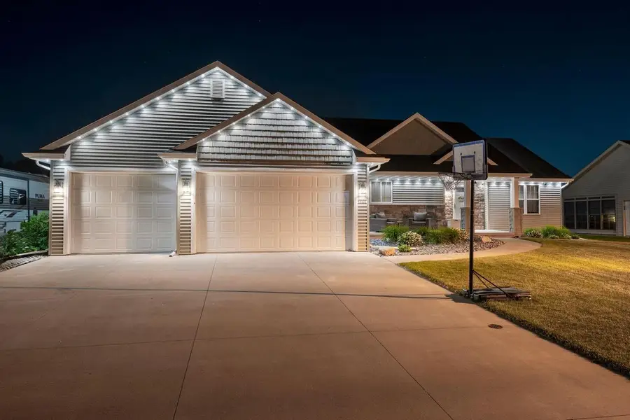 4866 N WREN DRIVE, Appleton, WI 54913 - #2