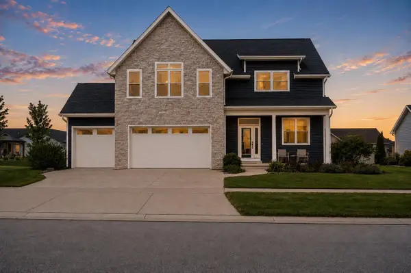 N9335 VARSITY LANE, Appleton, WI 54915