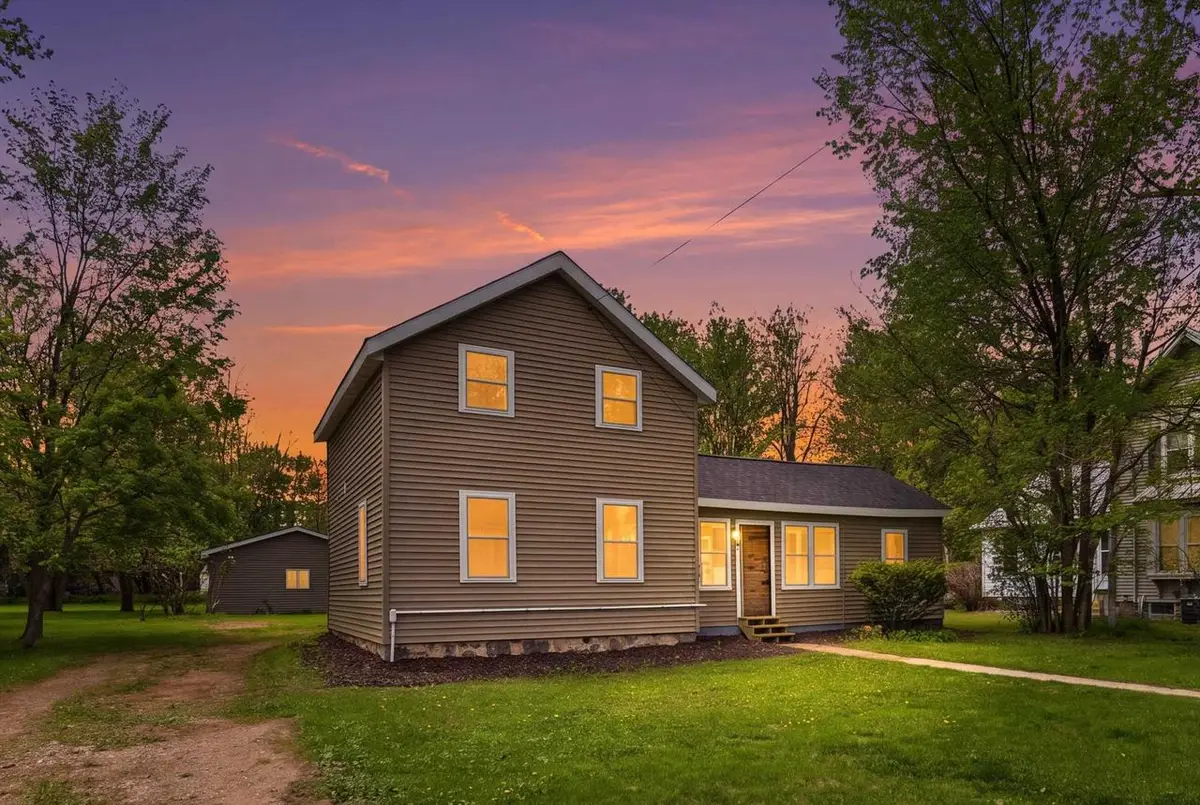 600 ROYALTON STREET, Waupaca, WI 54981 - #1