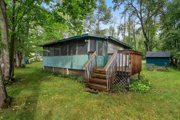 9561 MILWAUKEE LANE, Gillett, WI 54124
