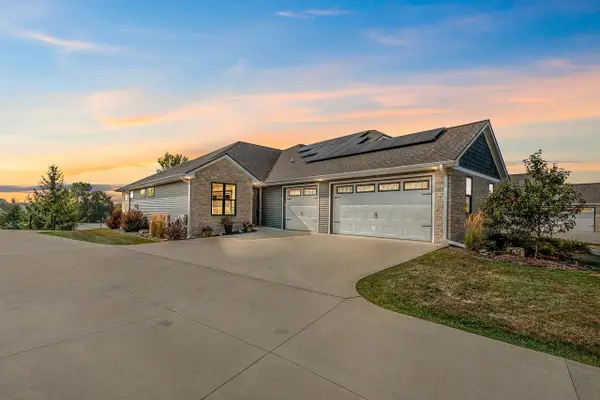2742 CASTAWAY COURT, Green Bay, WI 54311