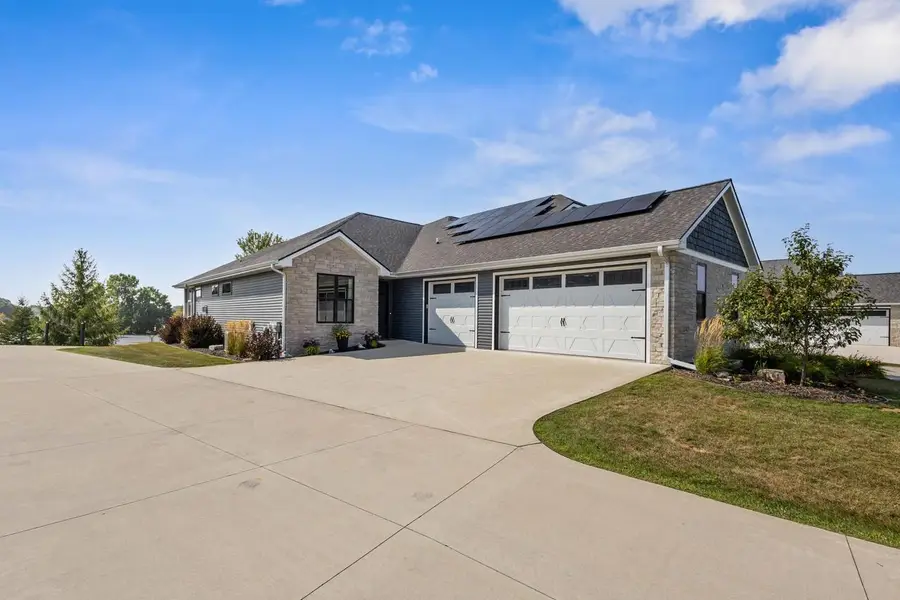 2742 CASTAWAY COURT, Green Bay, WI 54311 - #2