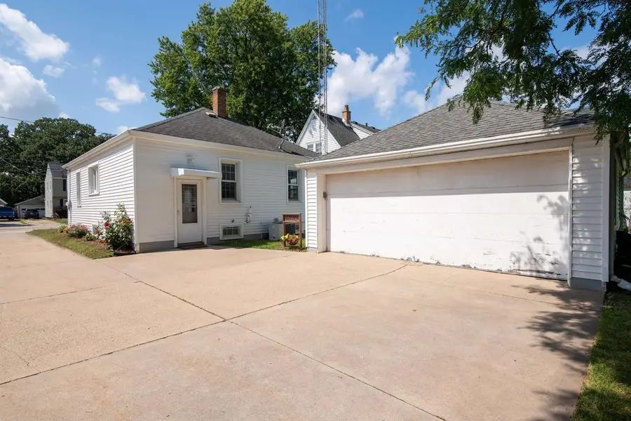 1642 SHERIDAN STREET, Oshkosh, WI 54901 - #3