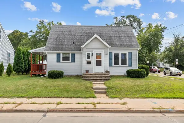 1727 W WISCONSIN AVENUE, Appleton, WI 54914