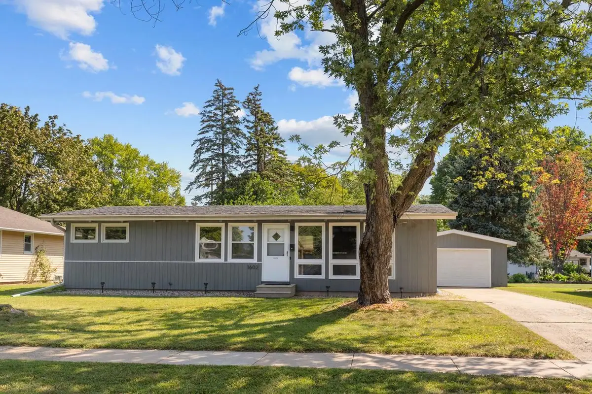 1602 DOEMEL STREET, Oshkosh, WI 54901 - #1
