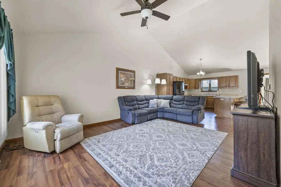 188 E PIONEER ROAD, Fond Du Lac, WI 54935 - #2
