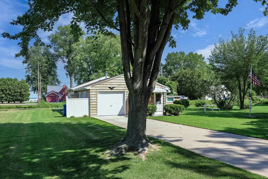 2068 S POINT COMFORT ROAD, Oshkosh, WI 54902 - #3