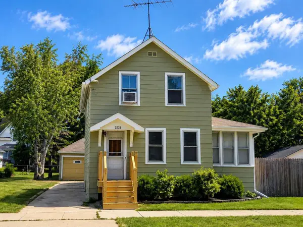 1022 MT VERNON STREET, Oshkosh, WI 54901