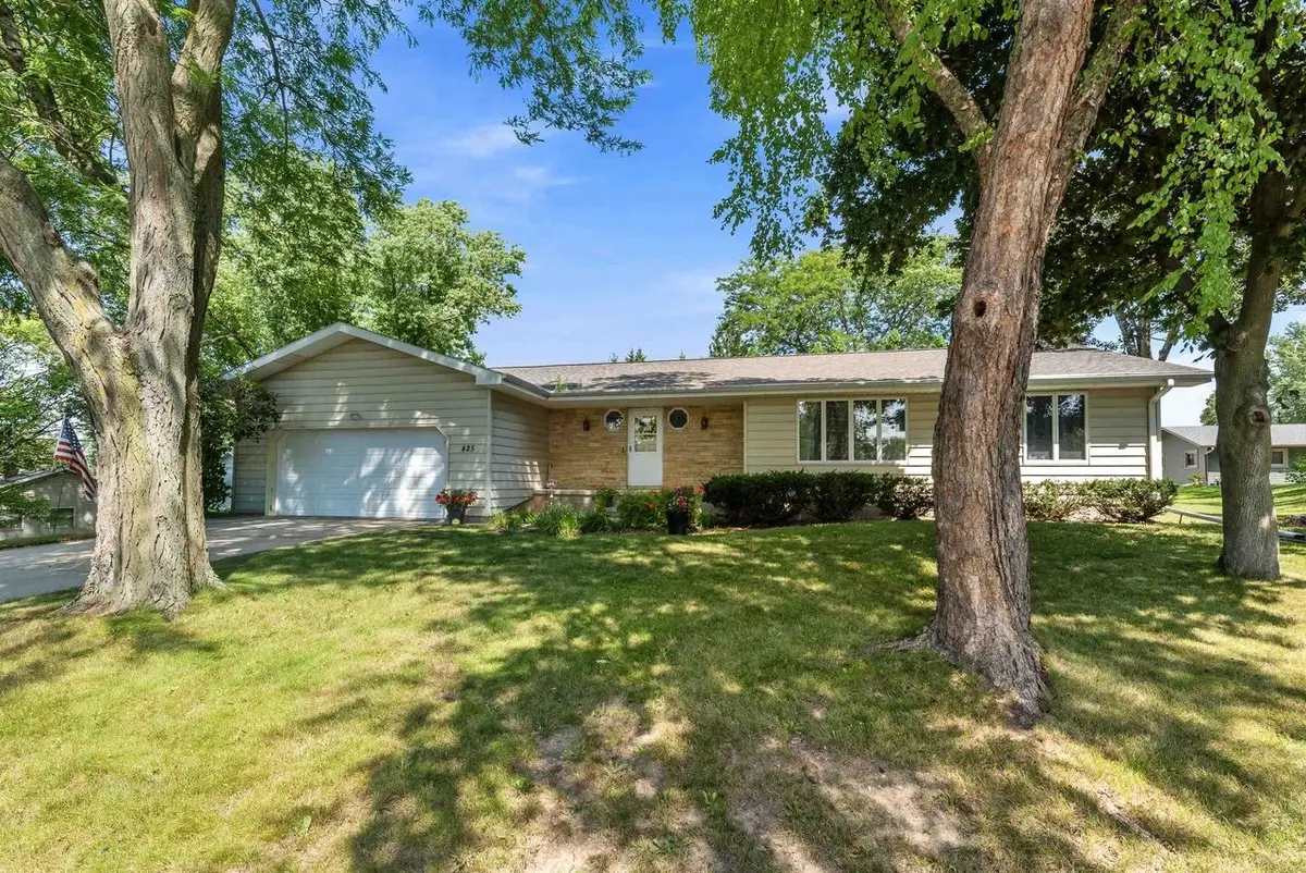 425 COLLEGE COURT, Beaver Dam, WI 53916 - #1