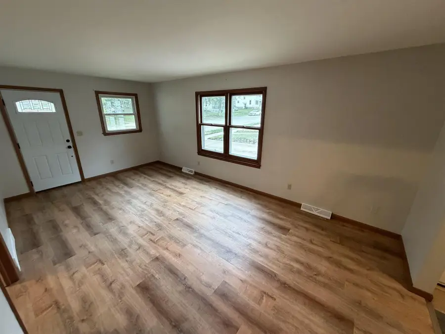 269 E MOORE STREET, Berlin, WI 54923 - #2