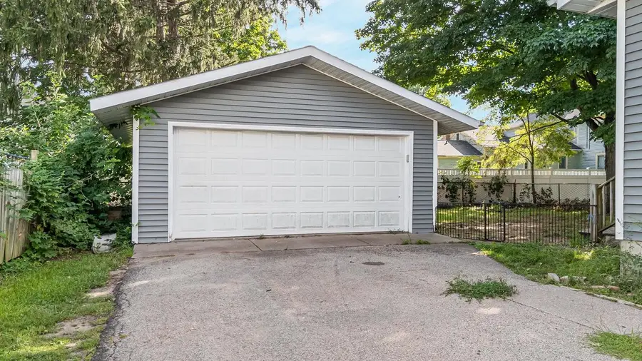 105 E SUMNER STREET, Weyauwega, WI 58983 - #3