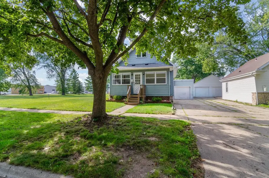 408 OAK STREET, Green Bay, WI 54304 - #2