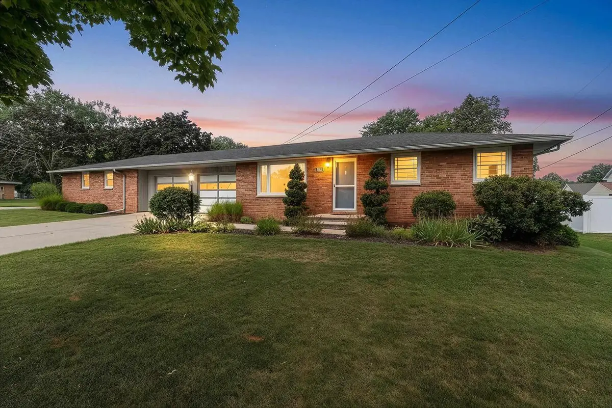 2098 TRUE LANE, Green Bay, WI 54304 - #1