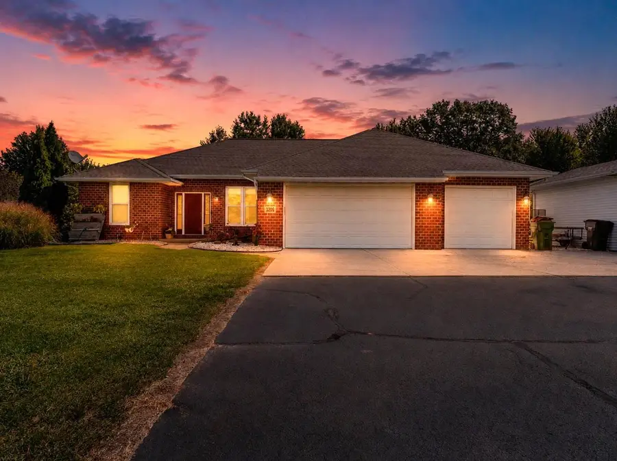 3206 RIVER FOREST HILLS DRIVE, Pulaski, WI 54162 - #2