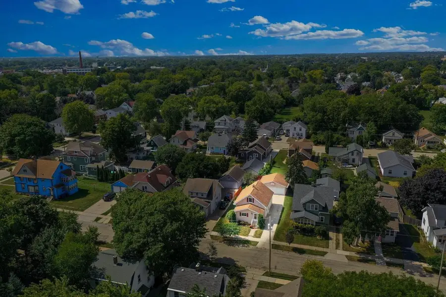 1229 WESTERN STREET, Oshkosh, WI 54901 - #2