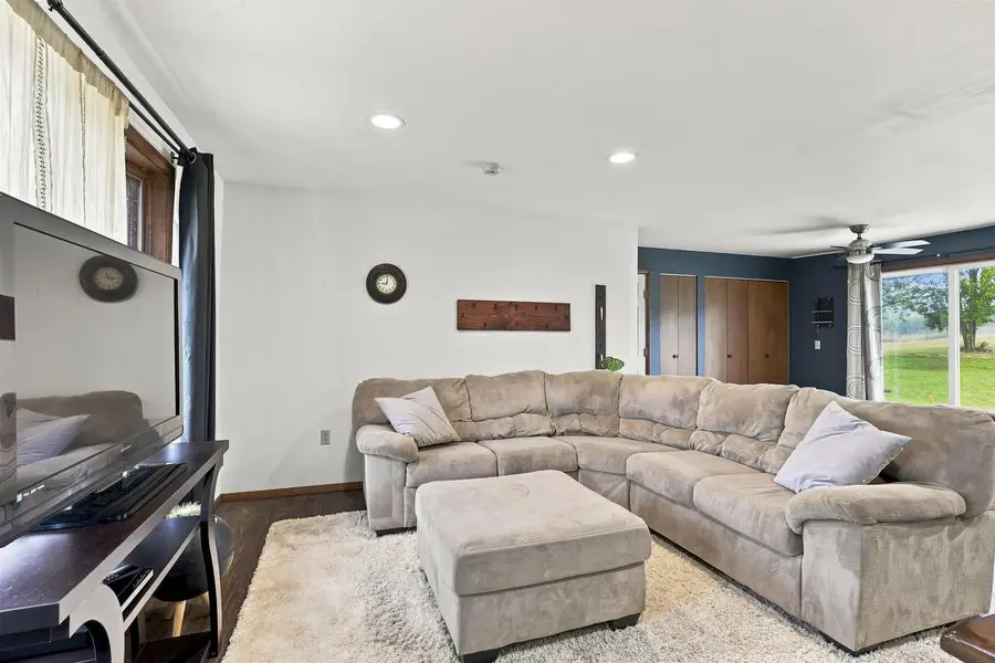 W4011 COUNTY ROAD E, Cecil, WI 54111 - #2