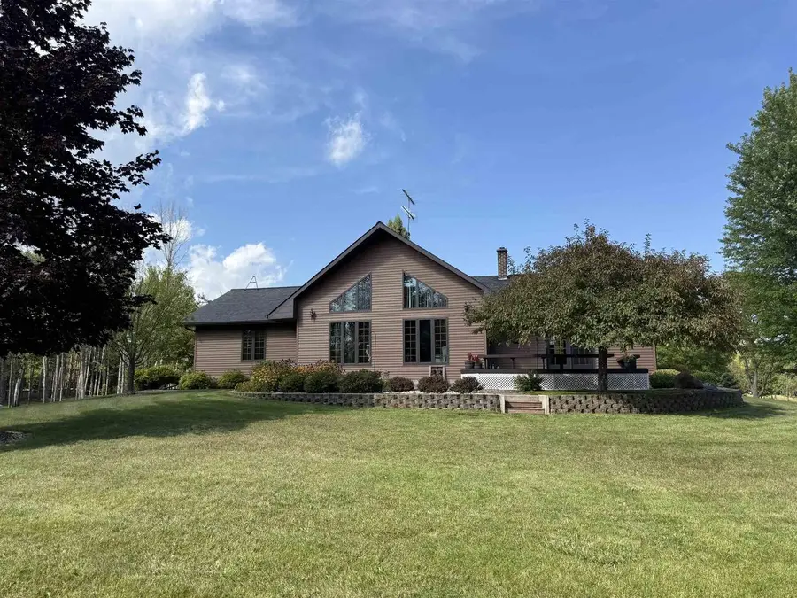 W5402 NUMBER 7 ROAD, Menominee, MI 49858 - #2