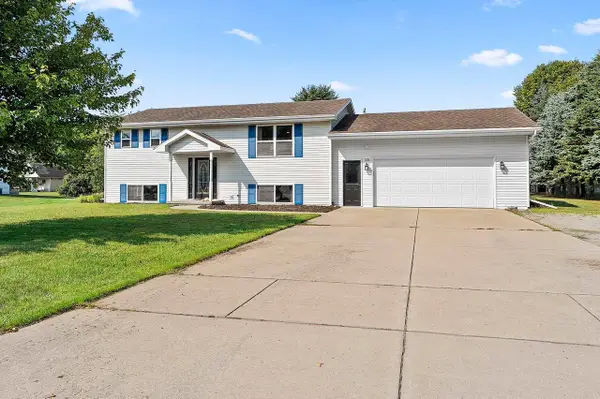 108 ROBIN LANE, Oconto, WI 54153