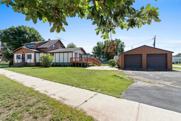 1005 ELIZABETH AVENUE, Marinette, WI 54143