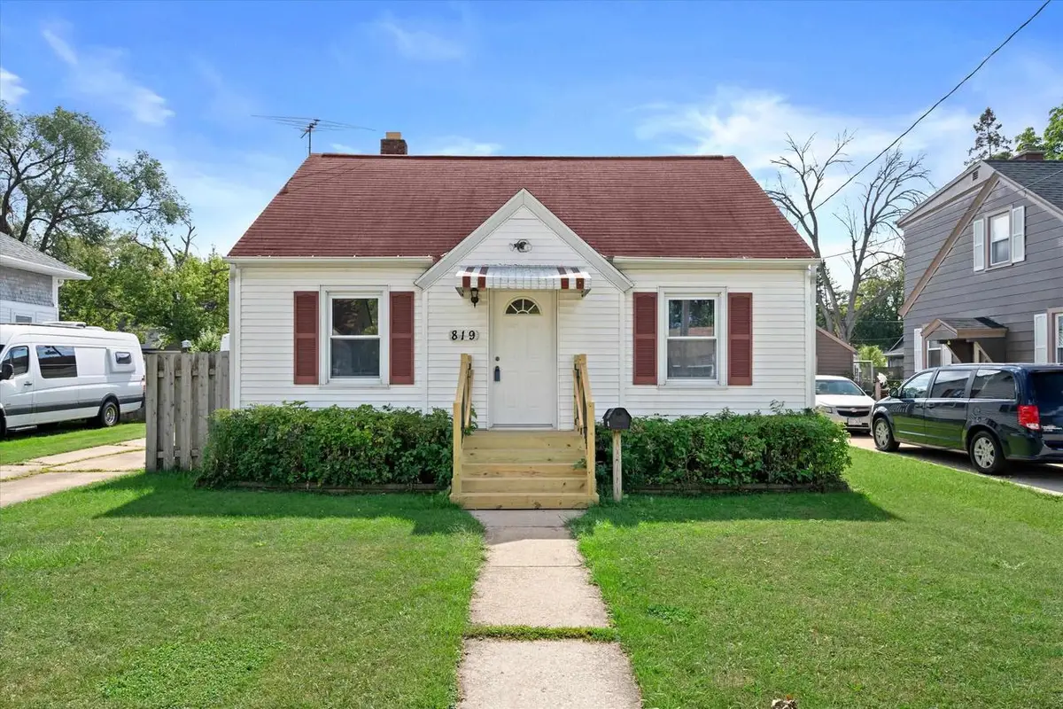 819 MULLET PLACE, Green Bay, WI 54304 - #1
