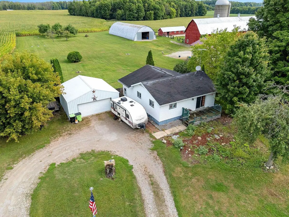 W5950 COUNTY ROAD WW, Oconto, WI 54153 - #1