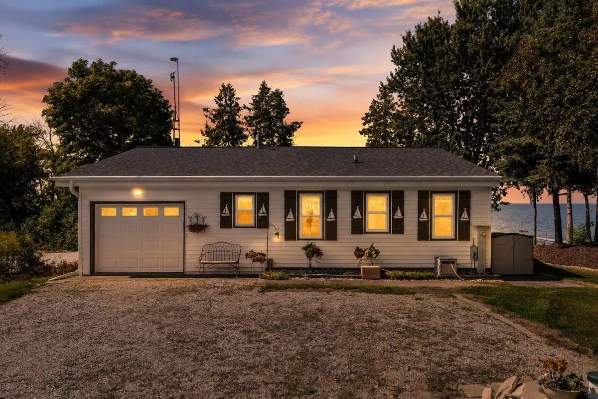 2737 BAY ROAD, Brussels, WI 54204 - #1