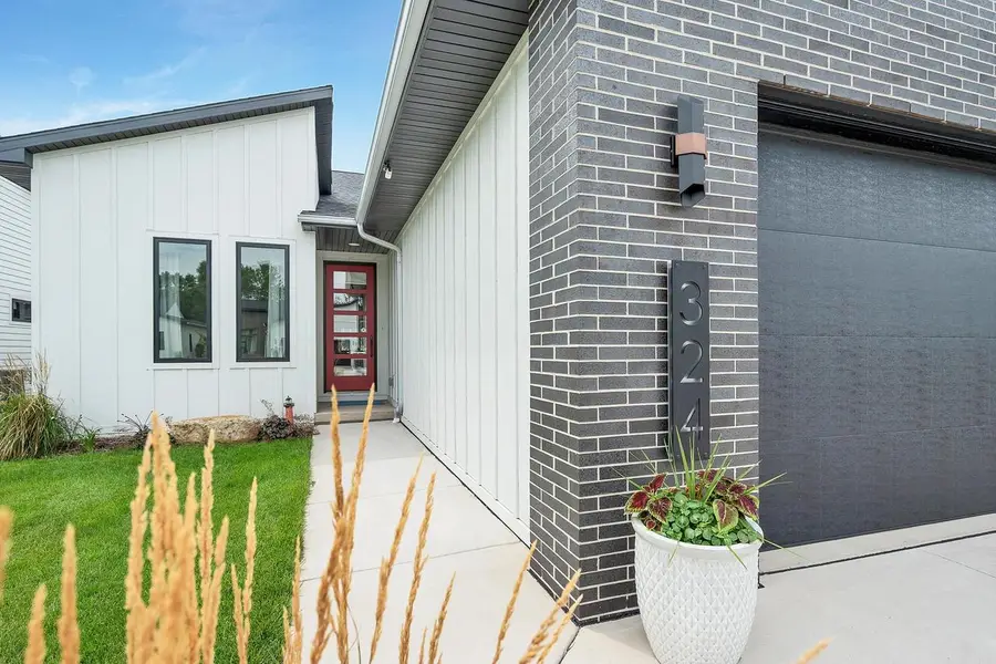 324 ALDON CIRCLE, Green Bay, WI 54304 - #2
