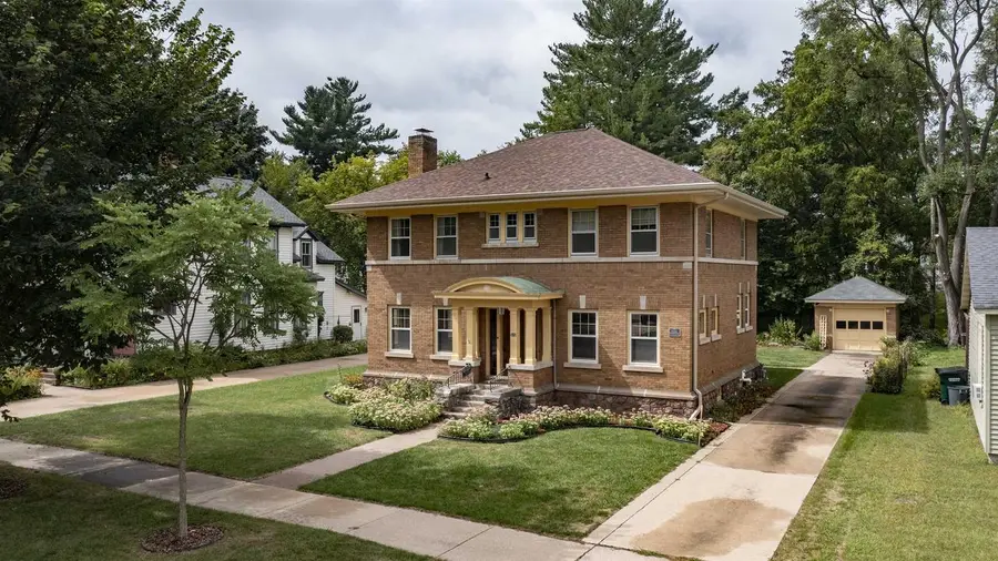 510 JEFFERSON STREET, Waupaca, WI 54981 - #2