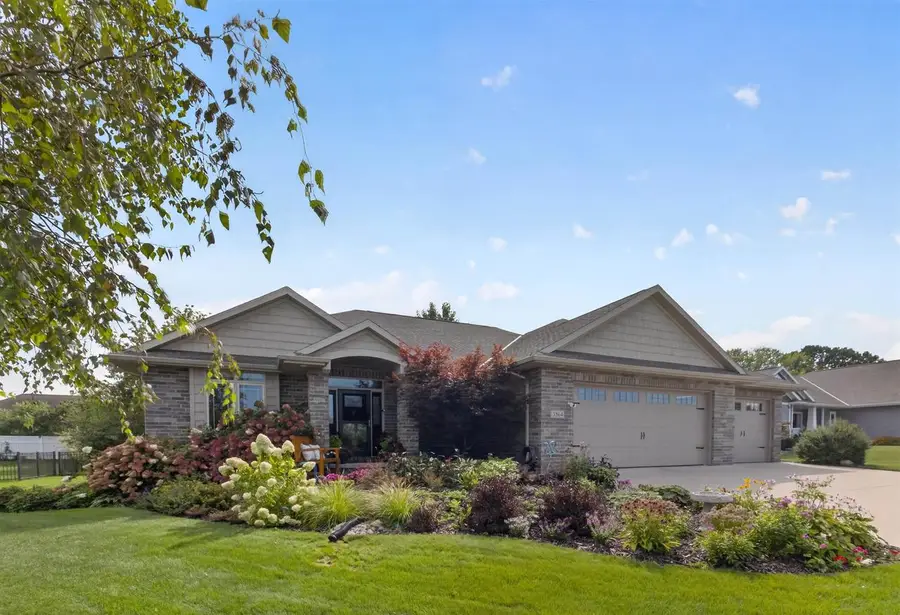 3364 COTTAGE HILL DRIVE, Green Bay, WI 54311 - #3