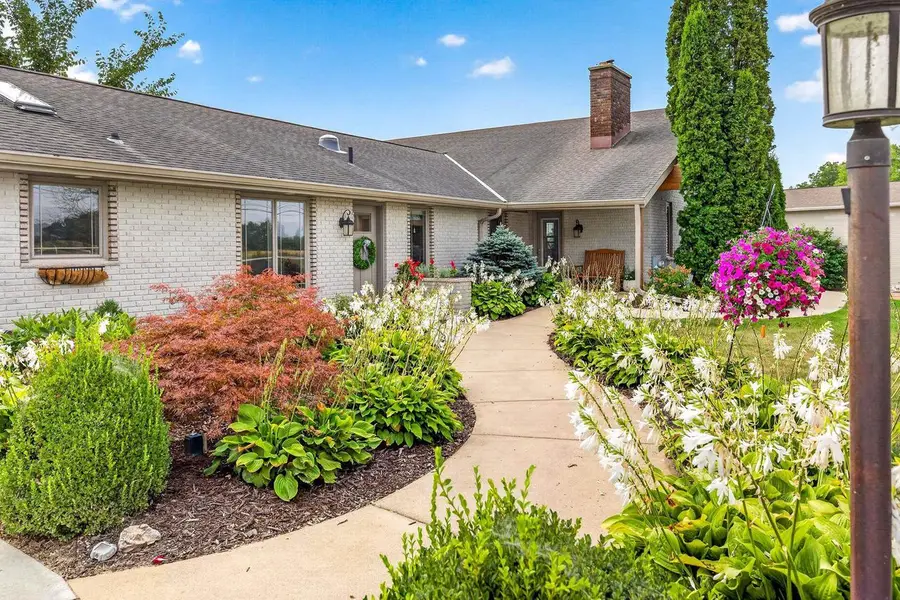 209 MAIN STREET, Wrightstown, WI 54180 - #2