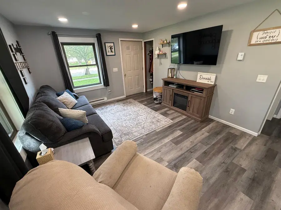 W7747 RAILROAD STREET, Shiocton, WI 54170 - #3